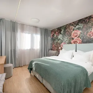 Skaline Luxury 4*, Split Croatia